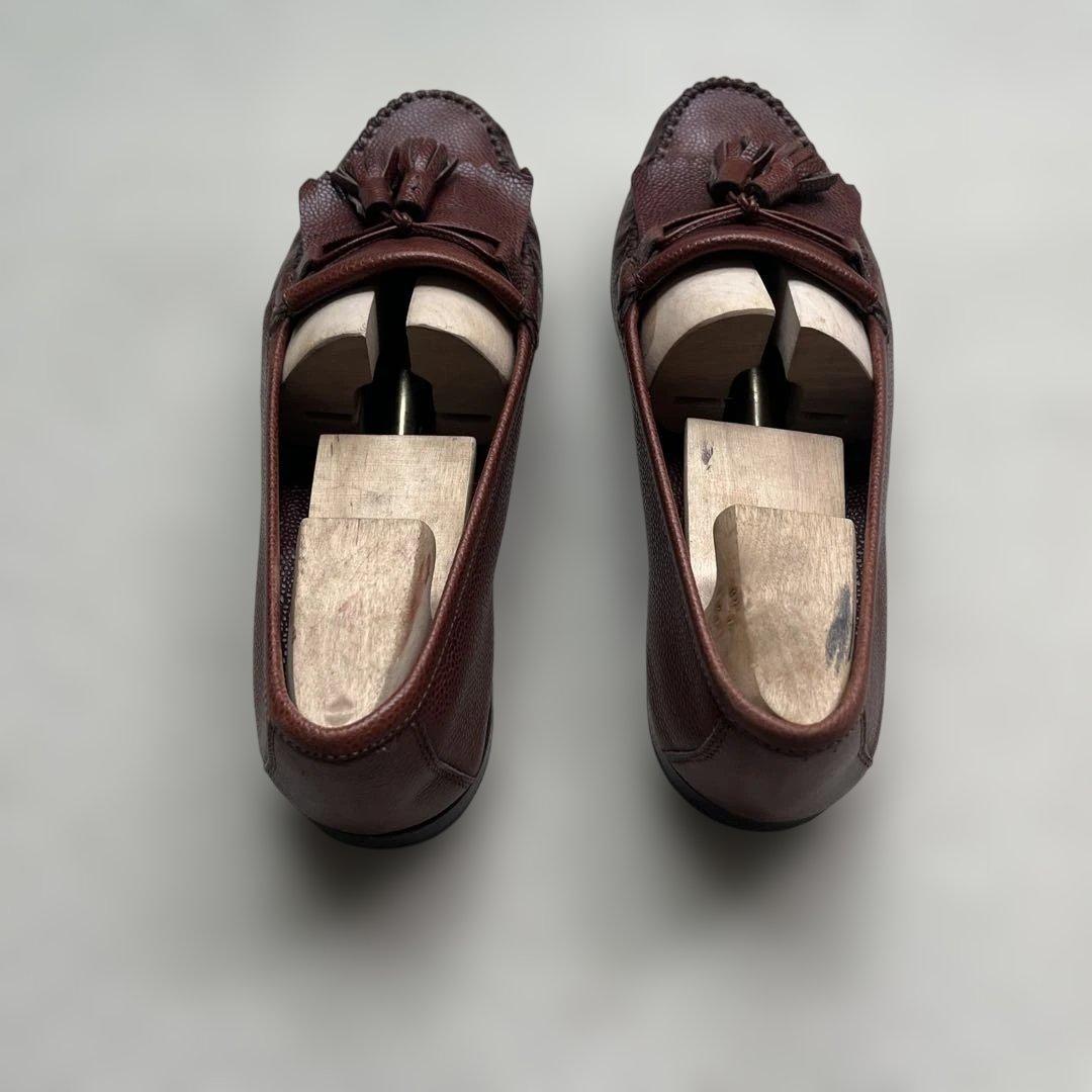 フェラガモ ダークブラウン タッセル付きレザー モカシン