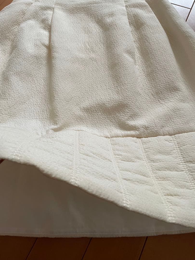 お値下げしました！FOXEY ホワイト 膝丈スカート
