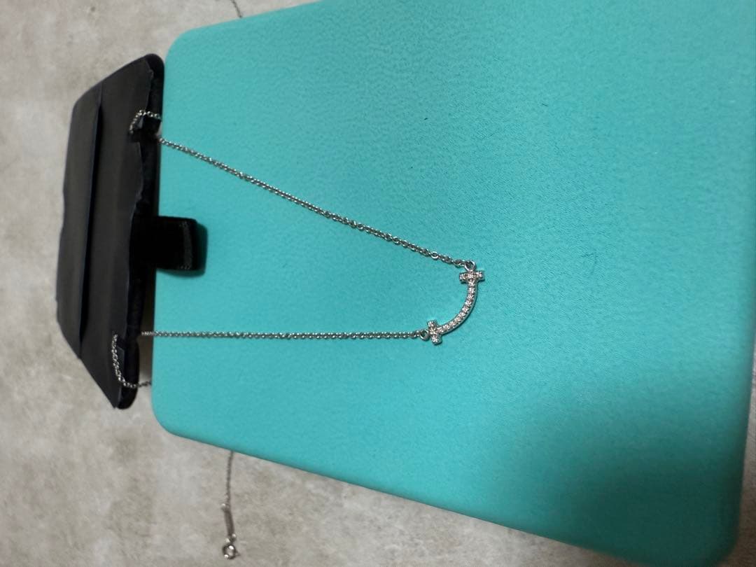 ティファニーT スマイル ペンダント ダイヤWG TIFFANY ティファニーT