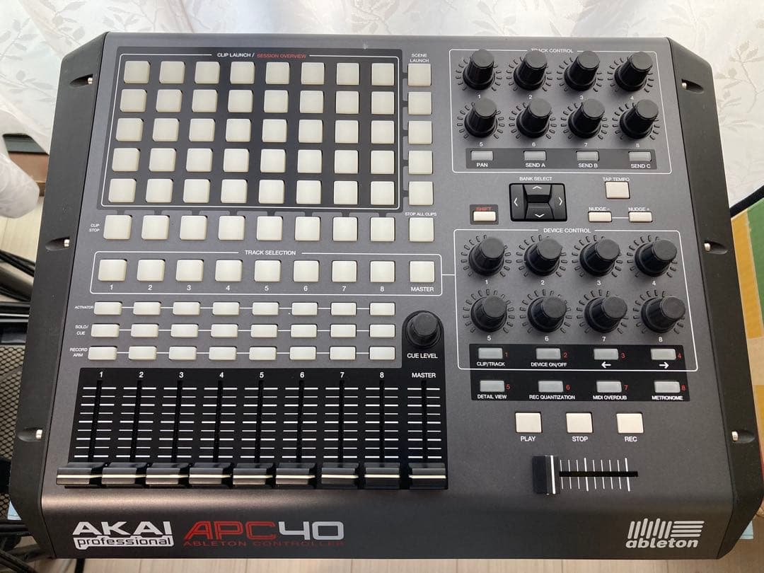 AKAI APC40 MIDIコントローラー - メルカリ