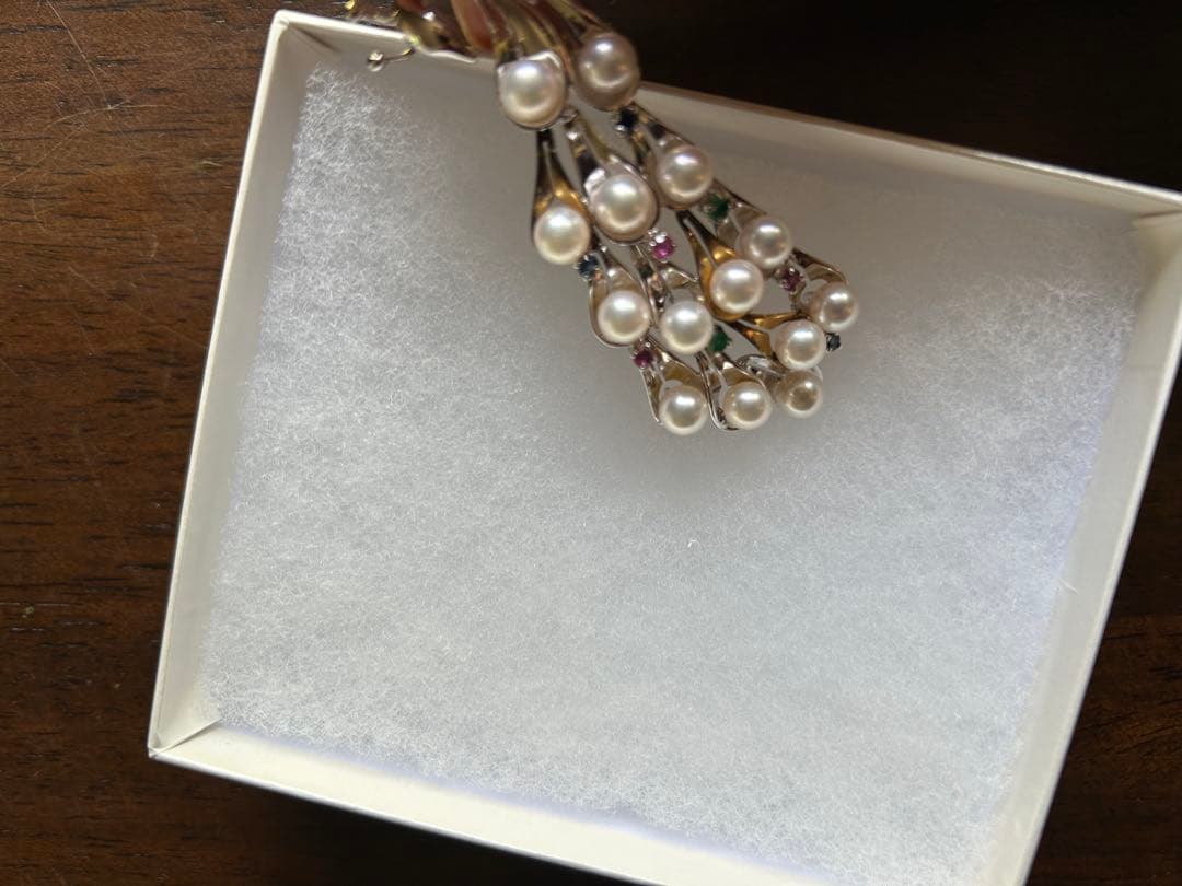 あこやパール エメラルド ルビー サファイア ブローチ