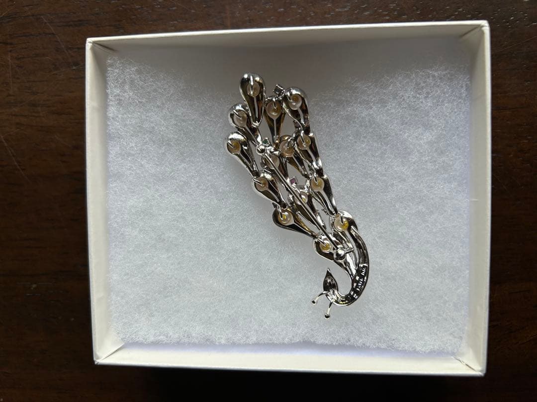 あこやパール エメラルド ルビー サファイア ブローチ