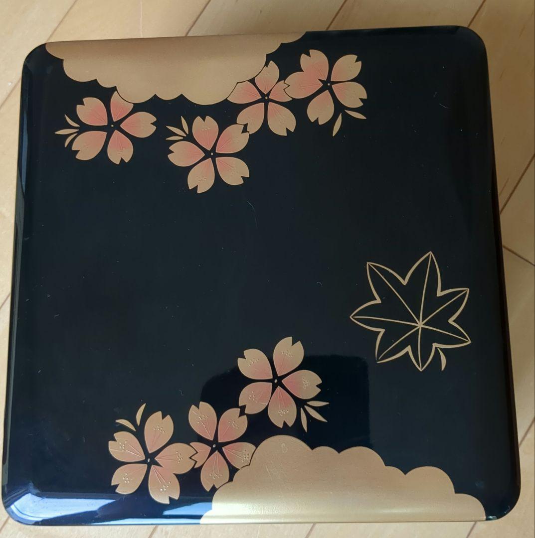 【輪島塗り　重箱】うるし塗装　天然木　地の粉漆下地　二段重箱　桜