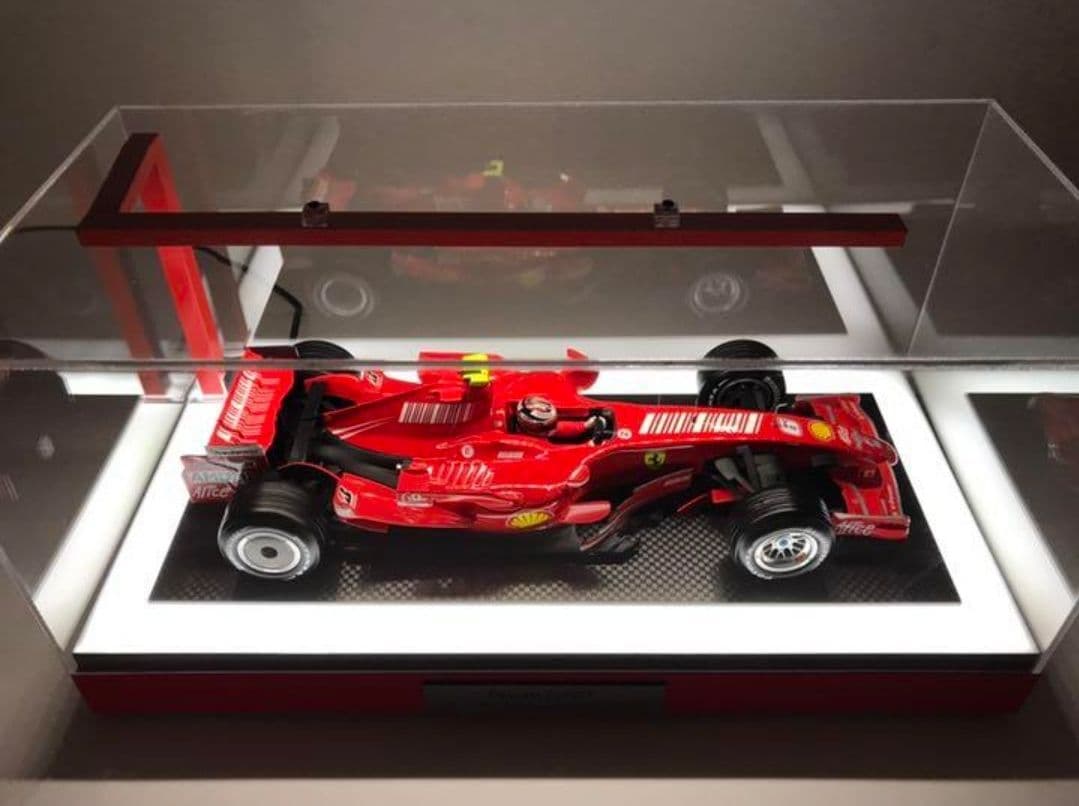 （I）1/18 フェラーリ F2007 ×LED照明付きアクリルケース