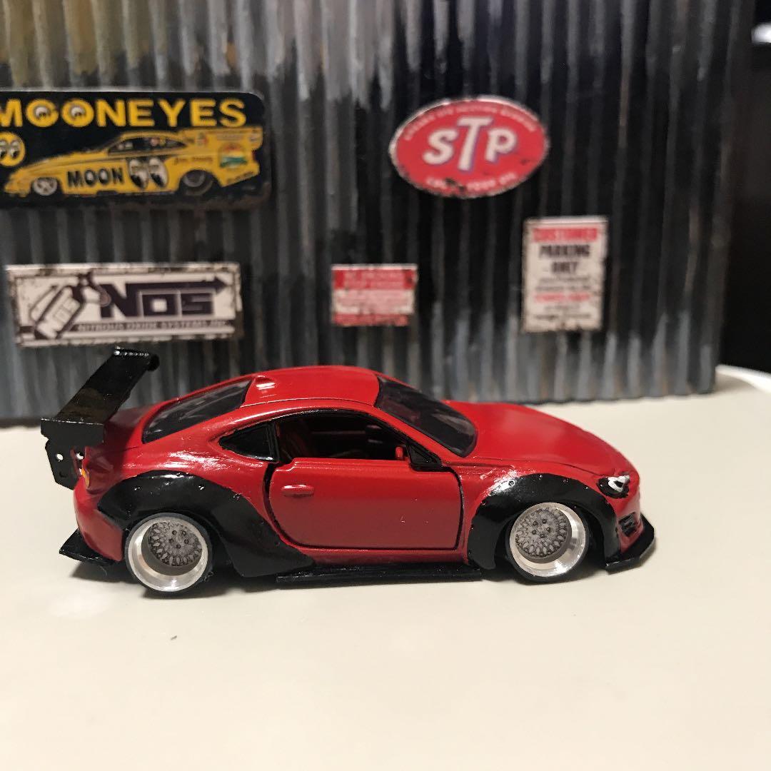 ホットウィールカスタム トヨタ GR86 ドリ車☆赤紫☆深リム☆トミカ改造