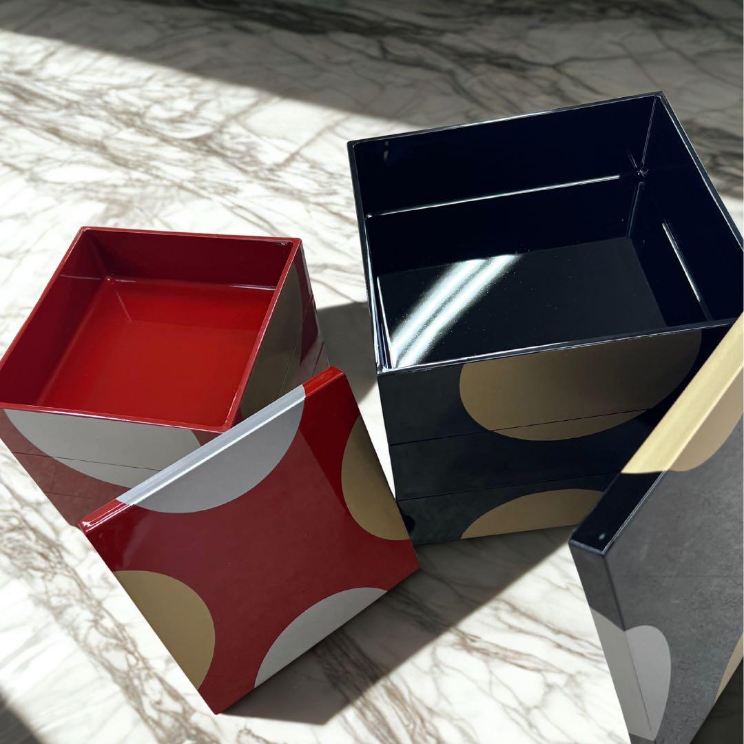 漆器三段重箱 赤(小) 黒 (大)セットで