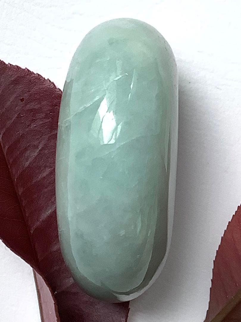 ✳味身良好極上 絶対のおすすめ‼️30万円以上します糸魚川翡翠勾玉