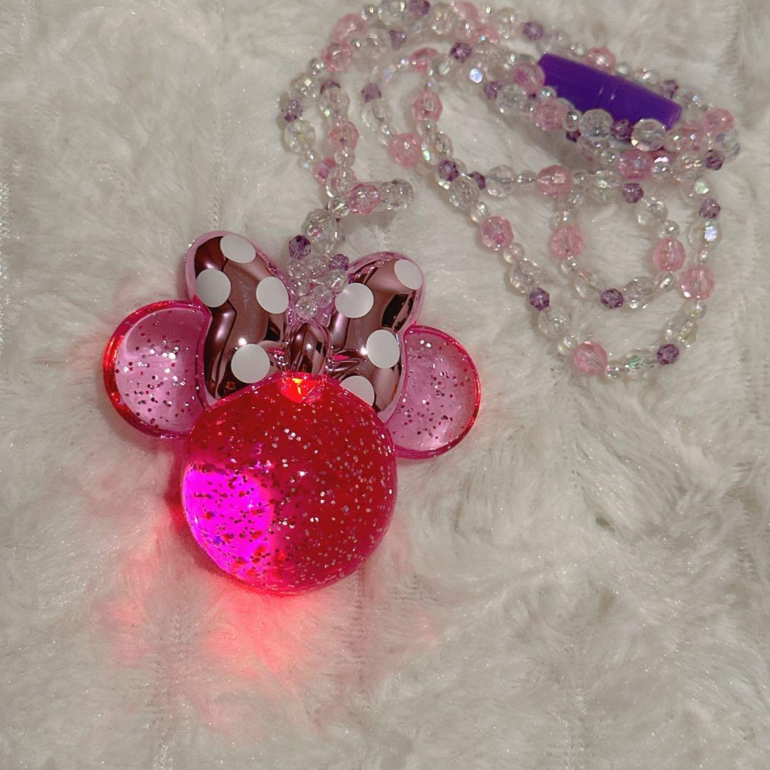 ディズニー　ミニー　光るネックレス　ペンダント　パルパルーザ
