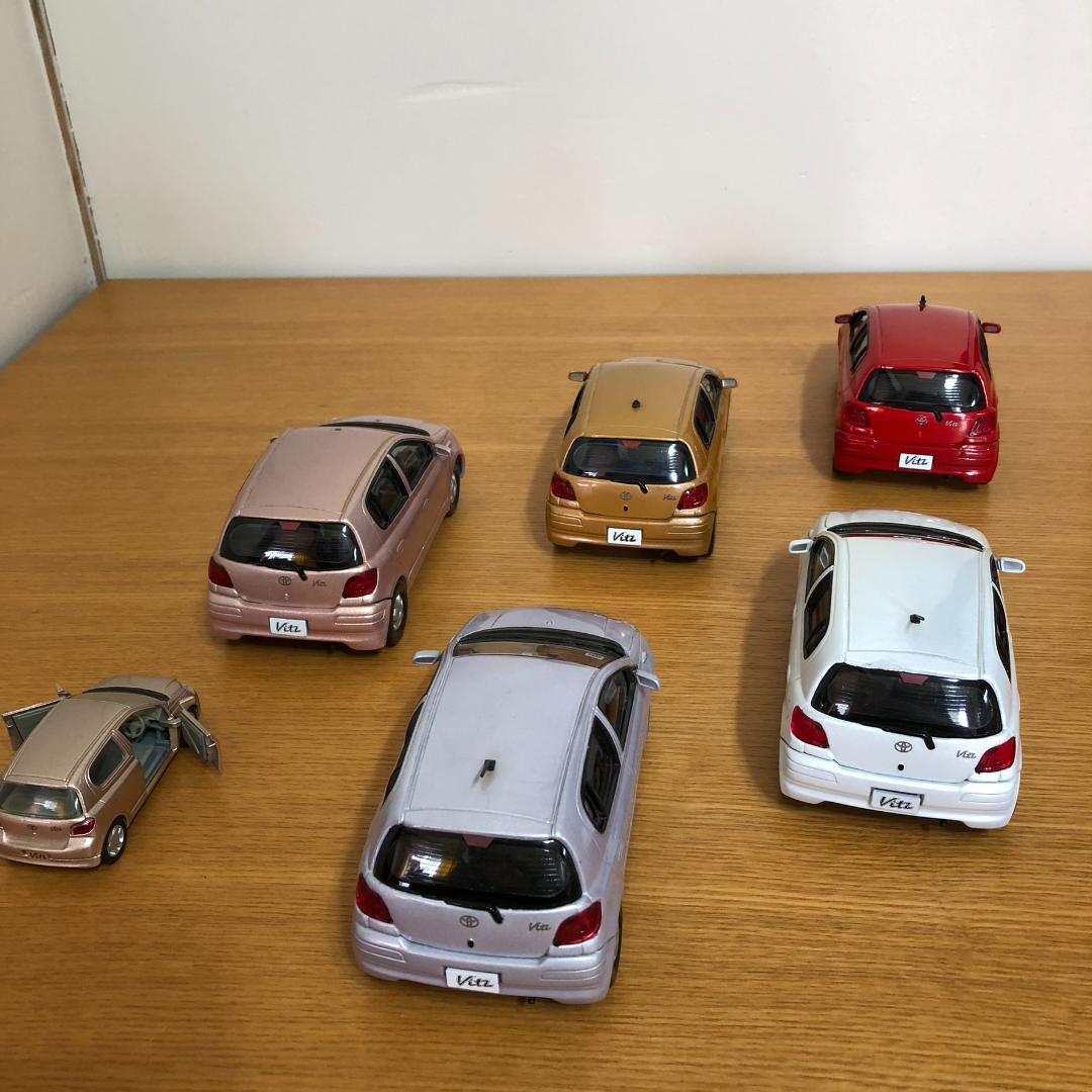 TOYOTA Vitz 1/24 ミニカー 13台