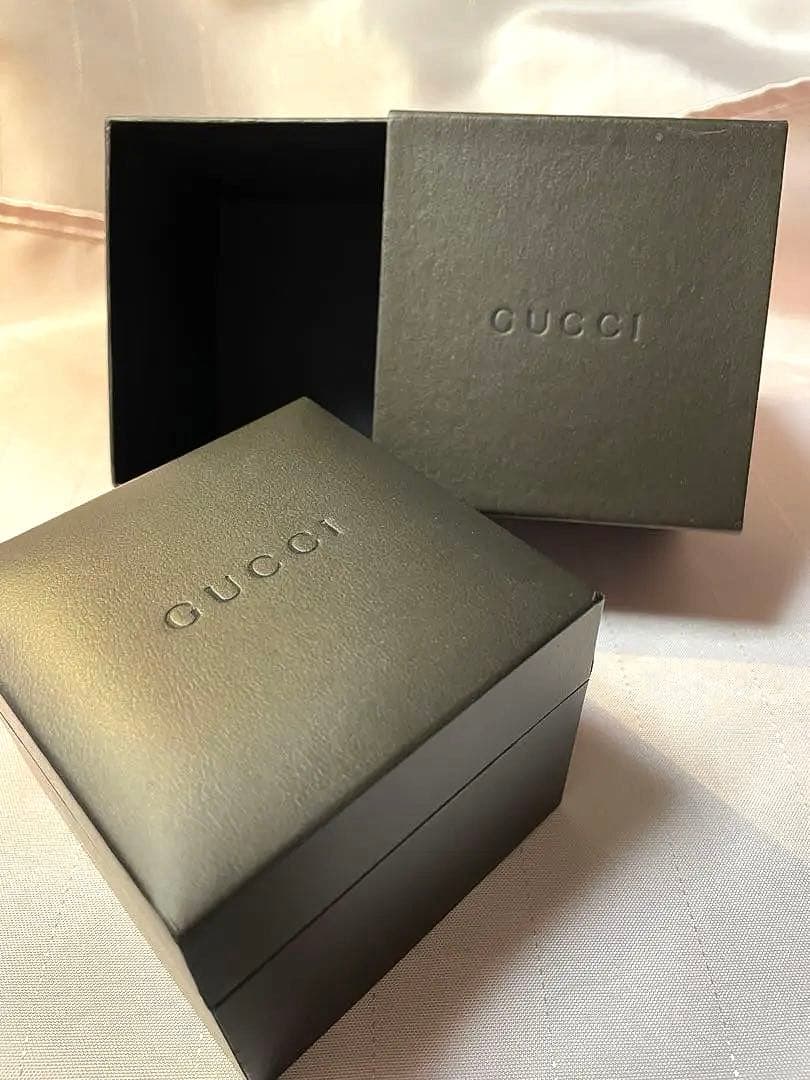 G U C C I アイコンリングダイヤモンド６Ｐ K１８W G １４