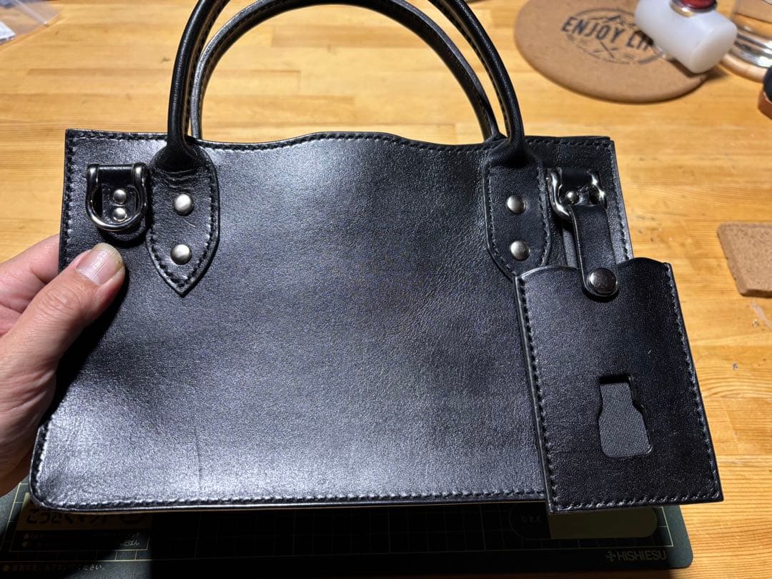 チャリー出品です。