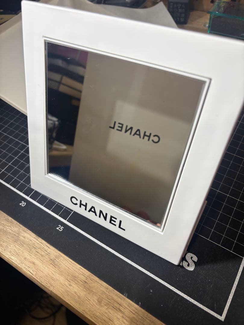 CHANEL 回転式スタンドミラー