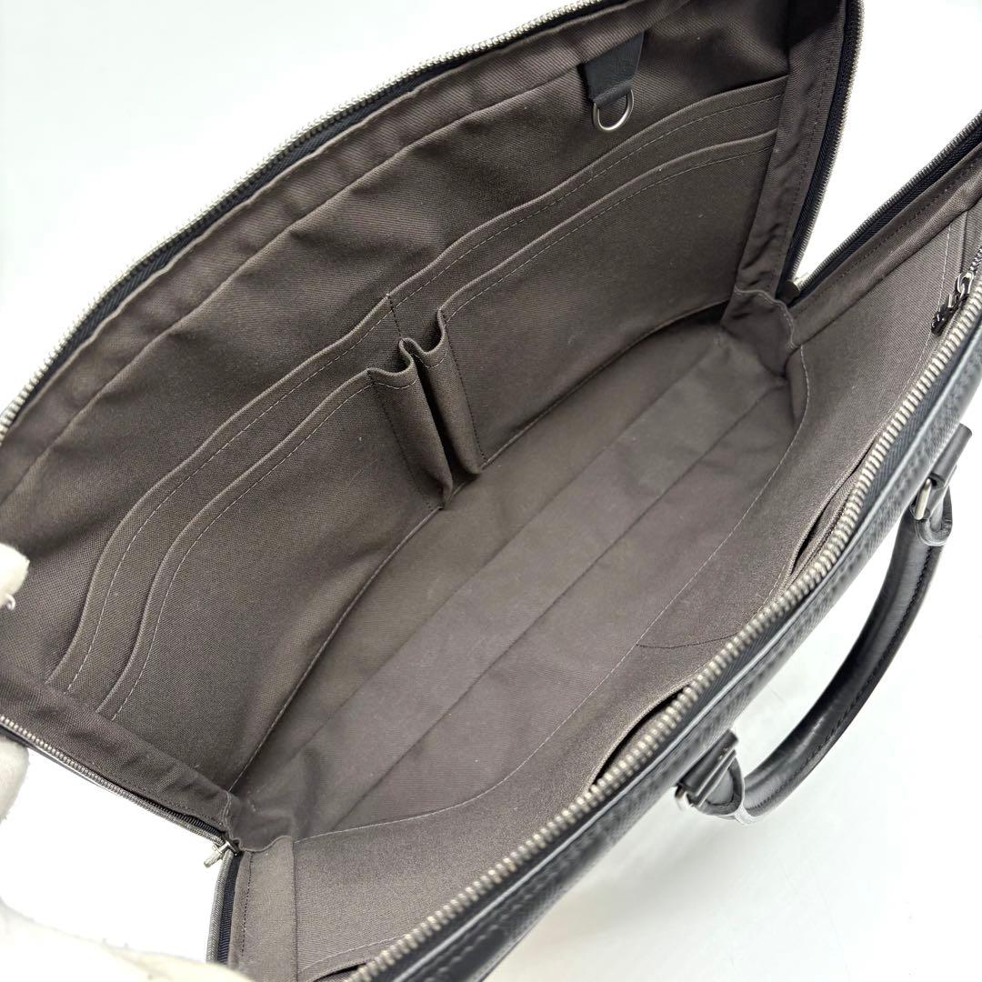 【極美品】ルイヴィトン ダミエ アンフィニ ポルトドキュマン ヴォワヤージュ 黒