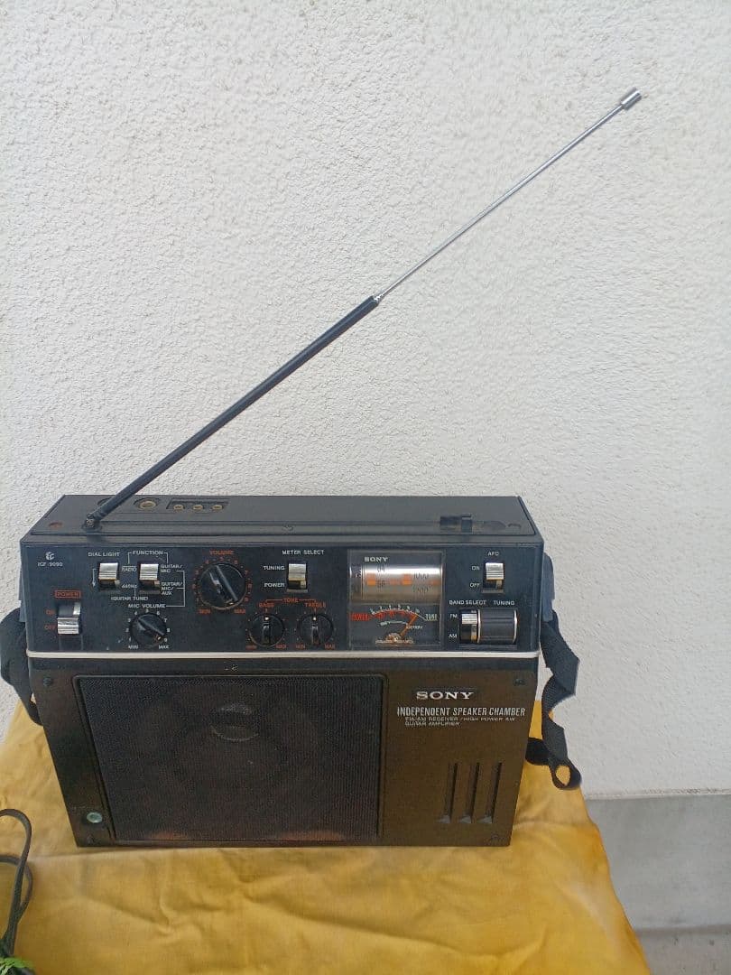 専用 ソニーICF 9090 ギター&ラジオ 昭和レトロ 電源コード付属