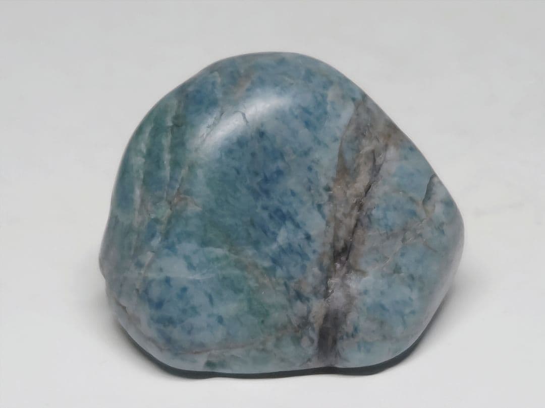 コン沢 32g 翡翠 ヒスイ 原石 鑑賞石 自然石 誕生石 鉱物 鉱石 水石