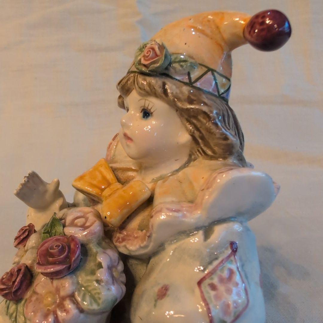 陶器のオルゴール人形　イエスタディ 高さ15cm