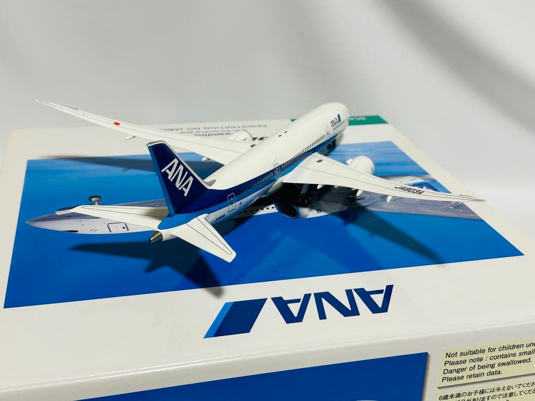 全日空商事 1/200 ANA 787-8 モデル NH20042 ANA Boeing 787-8 モデル