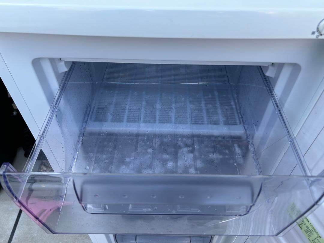 シャープ　SHARP FJ-HS17X 冷凍庫　6段式　ホワイト　送料込