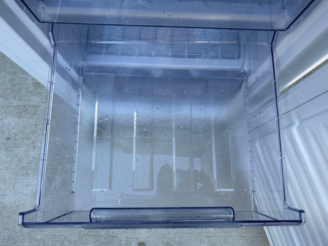 シャープ　SHARP FJ-HS17X 冷凍庫　6段式　ホワイト　送料込