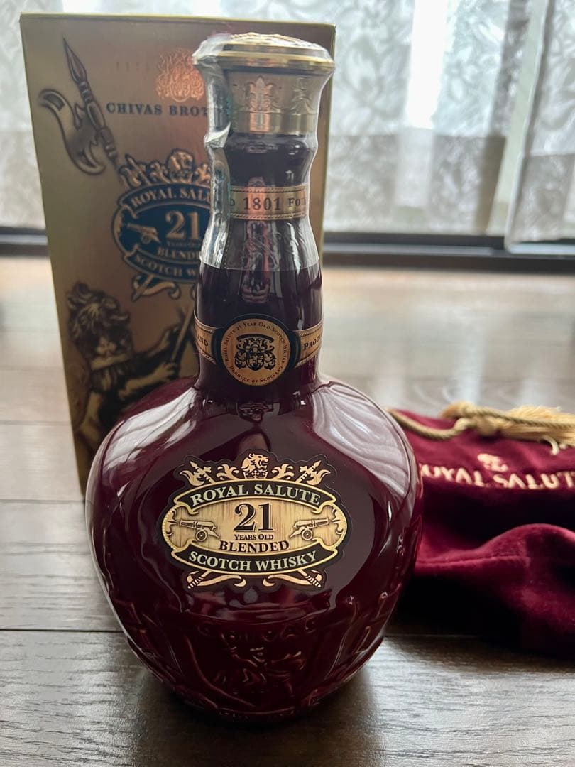 21 YEAR OLD【赤】