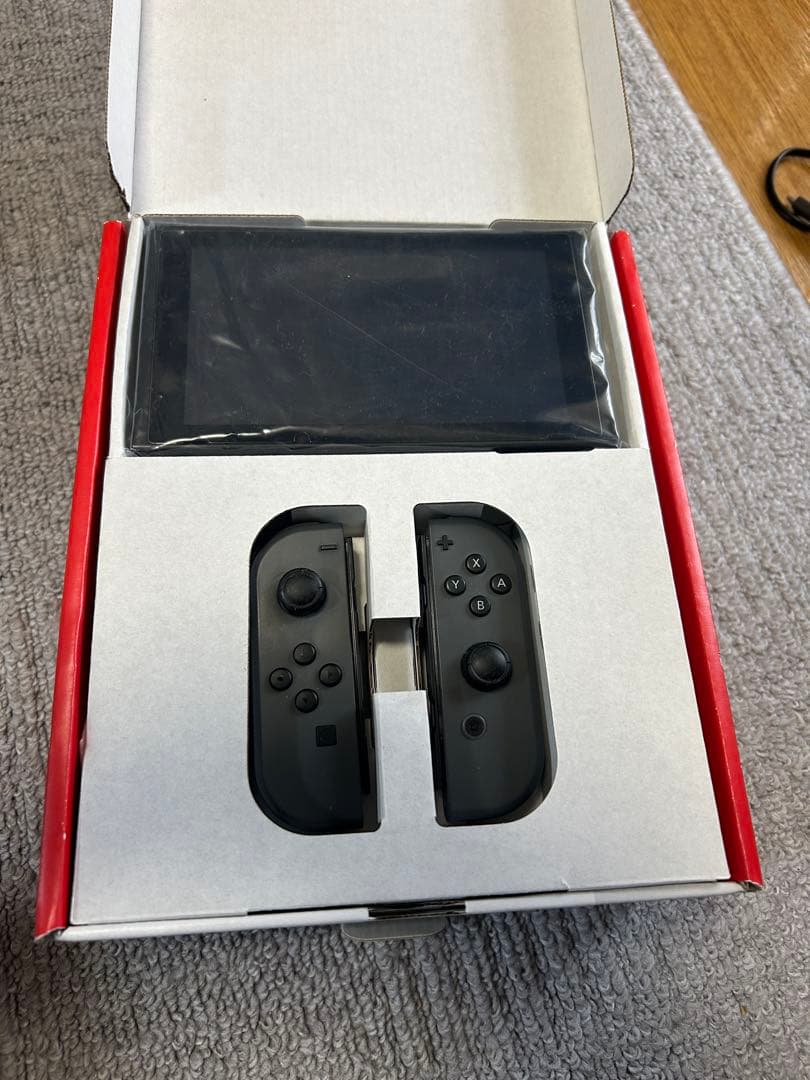 Nintendo Switch 本体 画面にひびあり