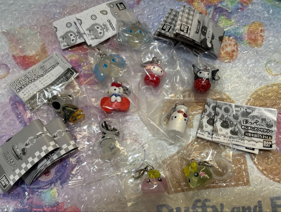 めじるしアクセサリーまとめ売り　28個　たまごっち　ディズニー　サンリオ
