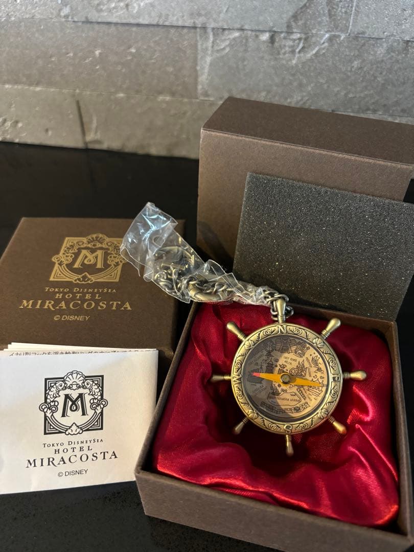 ディズニーグッズ ホテルミラコスタ 方位磁石 コンパス - メルカリ