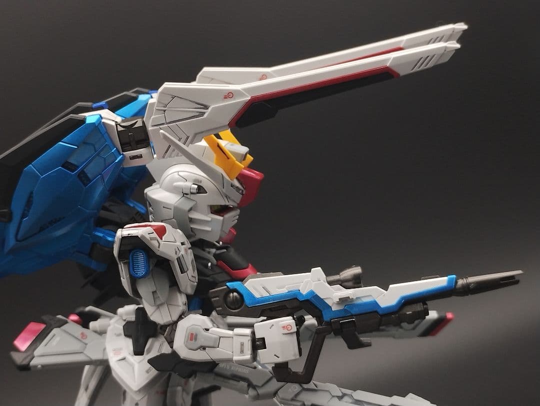 キャンディー・パール塗装 MGSDフリーダムガンダム ガンプラ 完成品