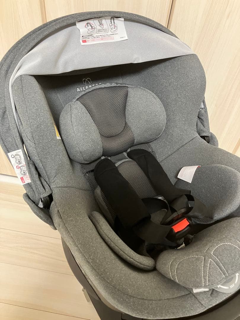 エールべべ クルット4i プレミアムⅢ ISOFIXグレー　BF871
