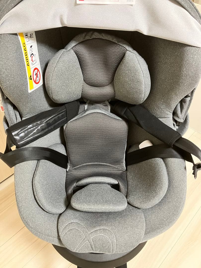エールべべ クルット4i プレミアムⅢ ISOFIXグレー　BF871