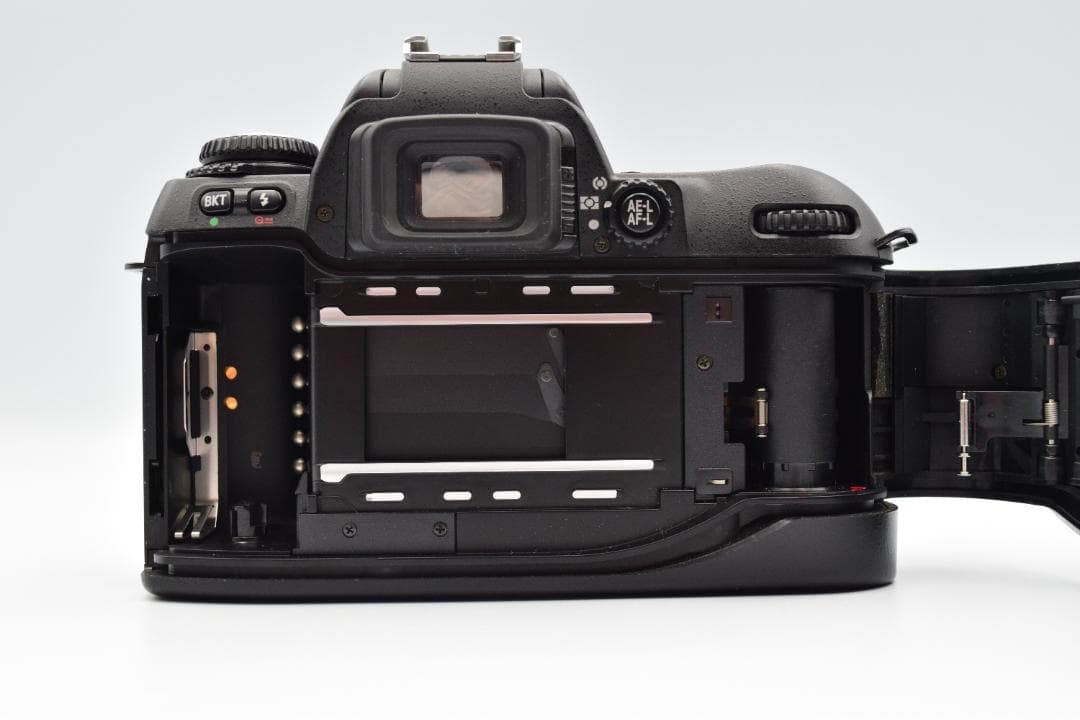 美品】Nikon F80D フィルム一眼レフカメラ ブラック #25017