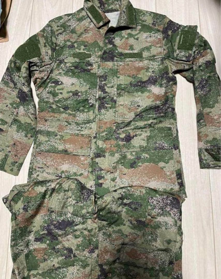 国内 実物中国軍最新型21式星空迷彩戦闘服上下帽子フルセット