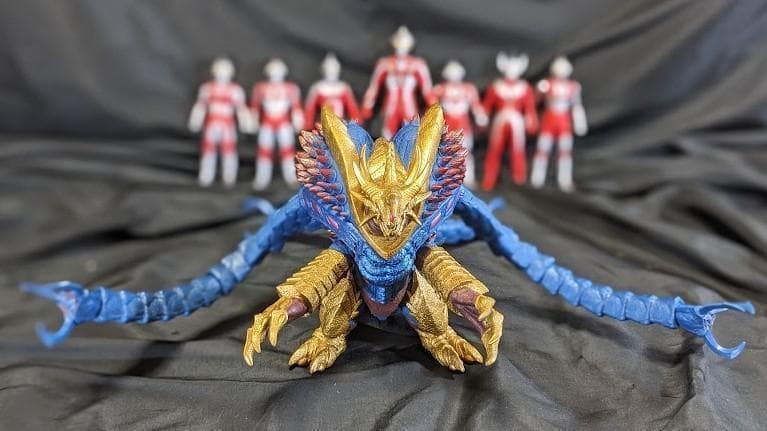 Uキラーザウルス＆メビウス＋ウルトラ6兄弟（バンダイ）ソフビ2体