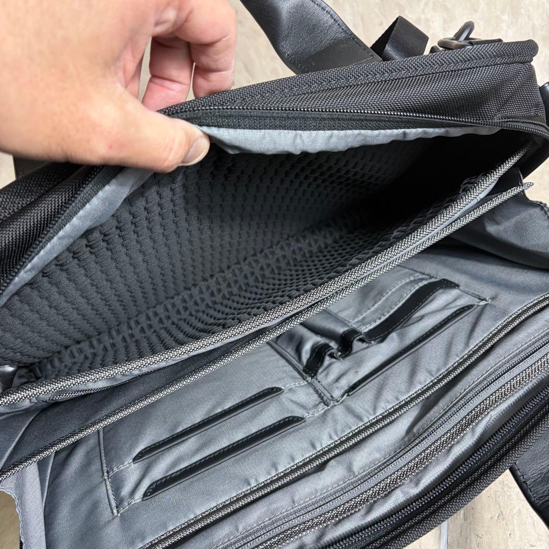 未使用に近い TUMIトゥミ Alpha3 2603182D3 ビジネスバッグ