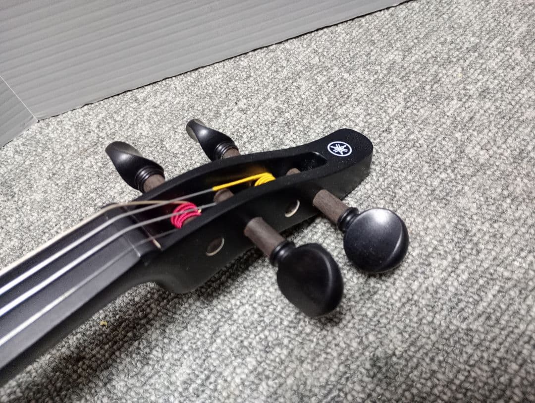 エレクトリックバイオリンYAMAHA YEV 104 サイレントバイオリン