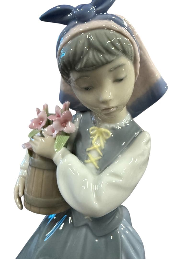 リヤドロ LLADR 1416 大事な花かご少女 花かご フィギュリン 置物