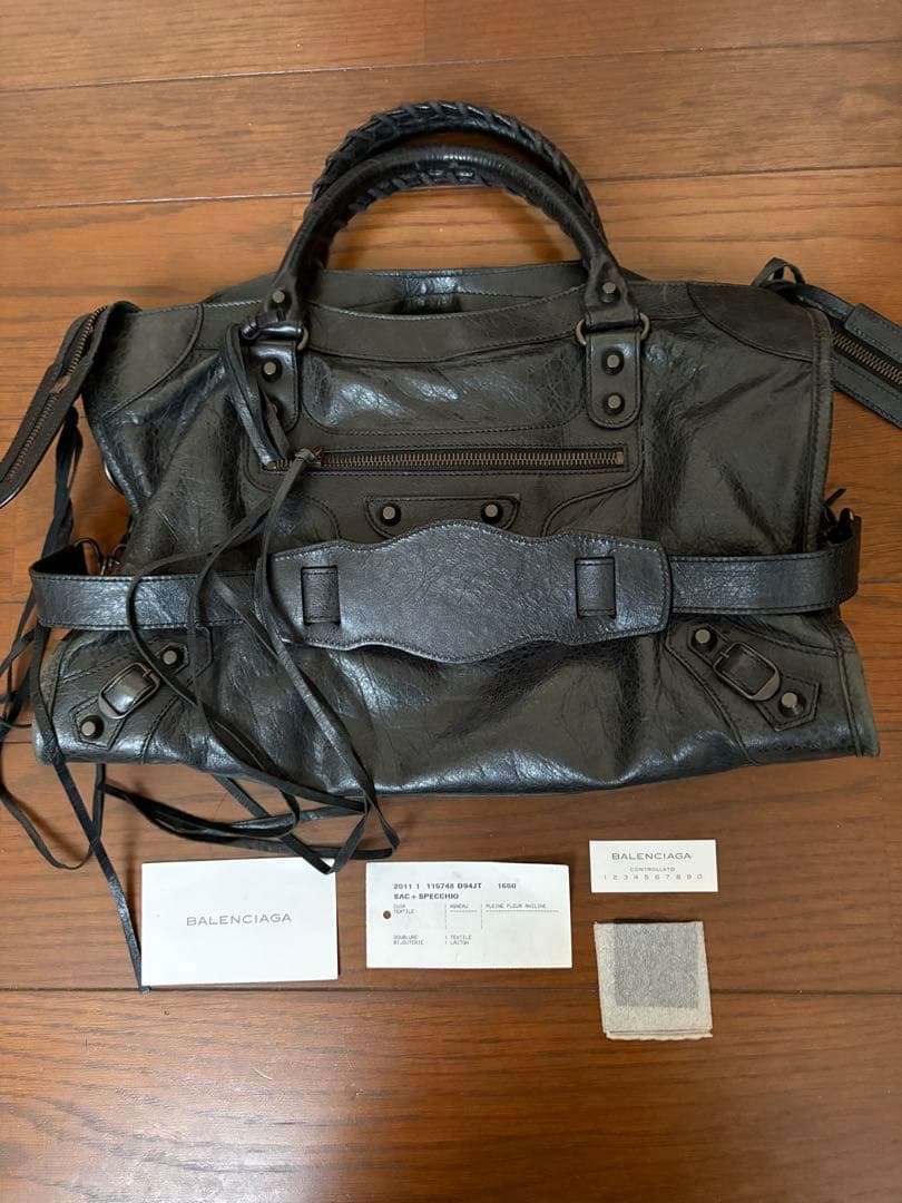 バレンシアガ　BALENCIAGA シティ
