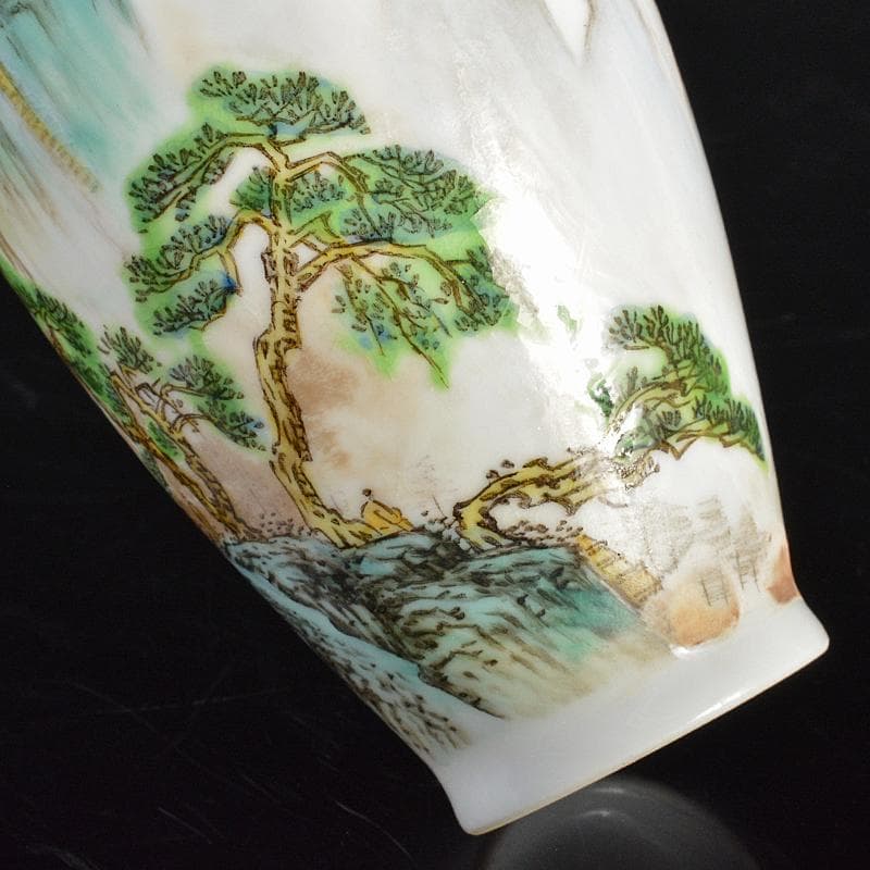 中国 中国景徳鎮製款 薄胎 粉彩漢詩山水文瓶 V R6656 - メルカリ