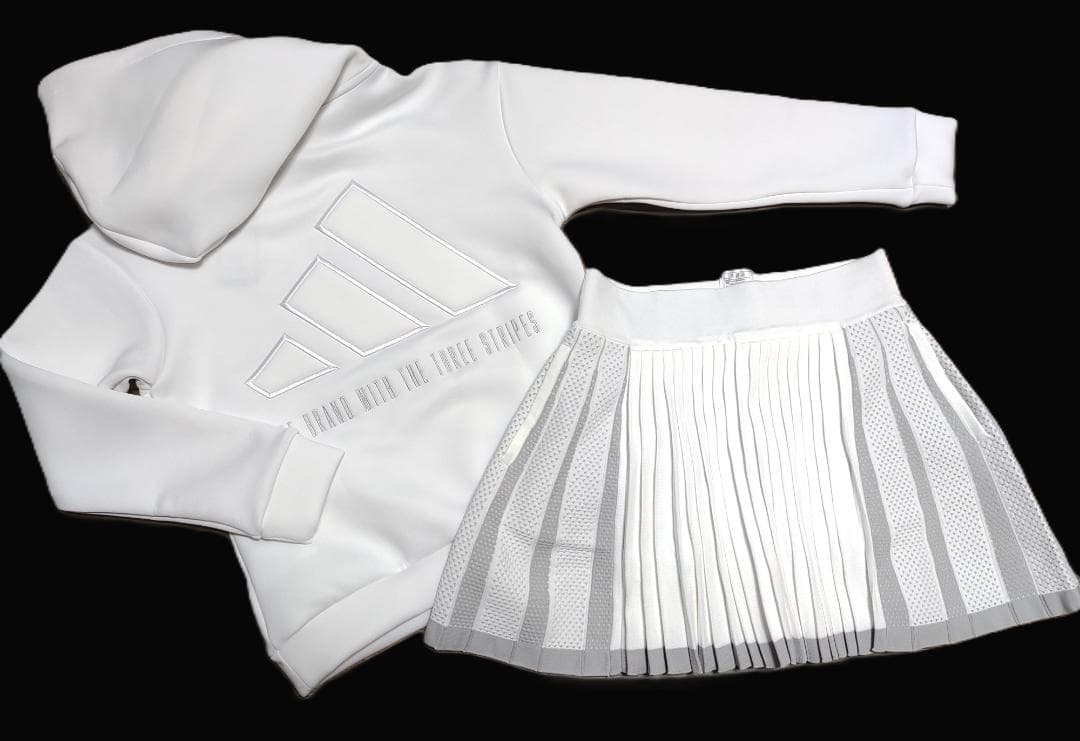 ✨お年玉‼️⛳️新品⭐アディダス★ フレアースカート＆フーディー セット