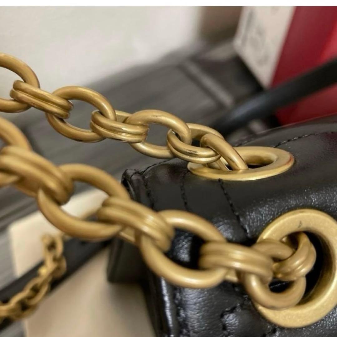 Salvatore Ferragamo フェラガモ　ガンチーニショルダーバッグ