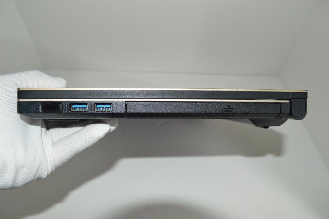 ゴールドLAVIE第8世代Corei7/32G/SSD1TBバッテリー良好 - Windows