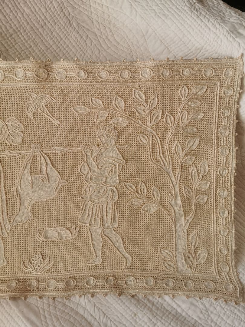 アンティークイタリア ブラットレース刺繍マット 森林の女神と鹿 狩り