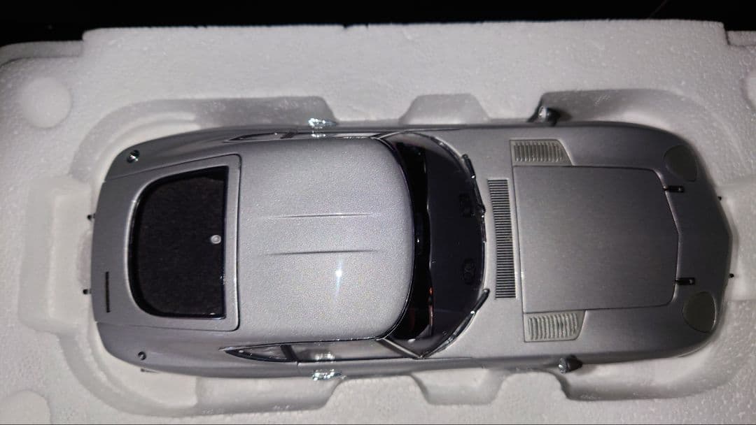 autoart 1/18 トヨタ 2000gt millennium