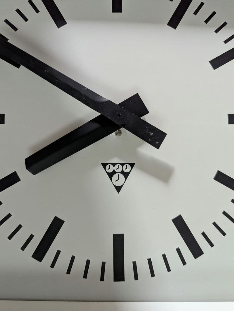 い*け様 【極美品】パラゴトロン 壁掛け時計 シルバー ガラス付/バウハウス B