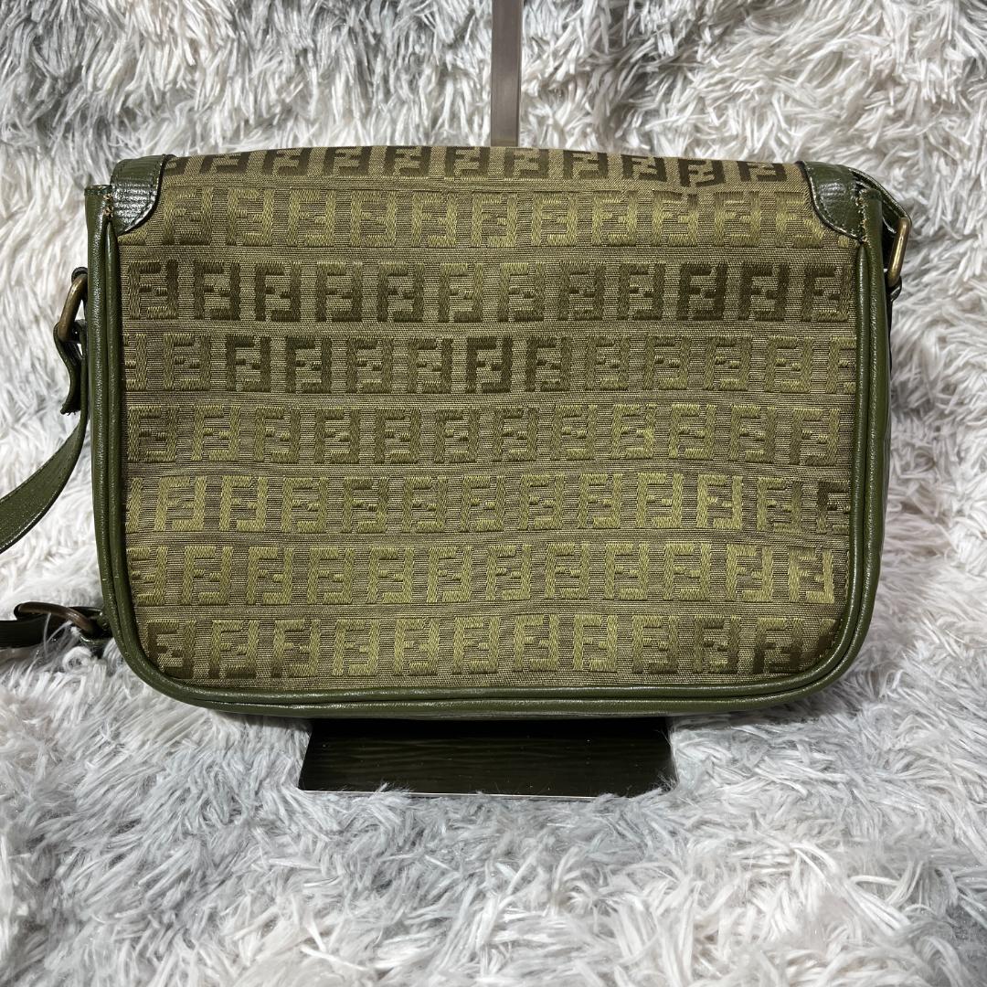 [大人気]　フェンディ　FENDI　ショルダーバッグ　総柄　レザー