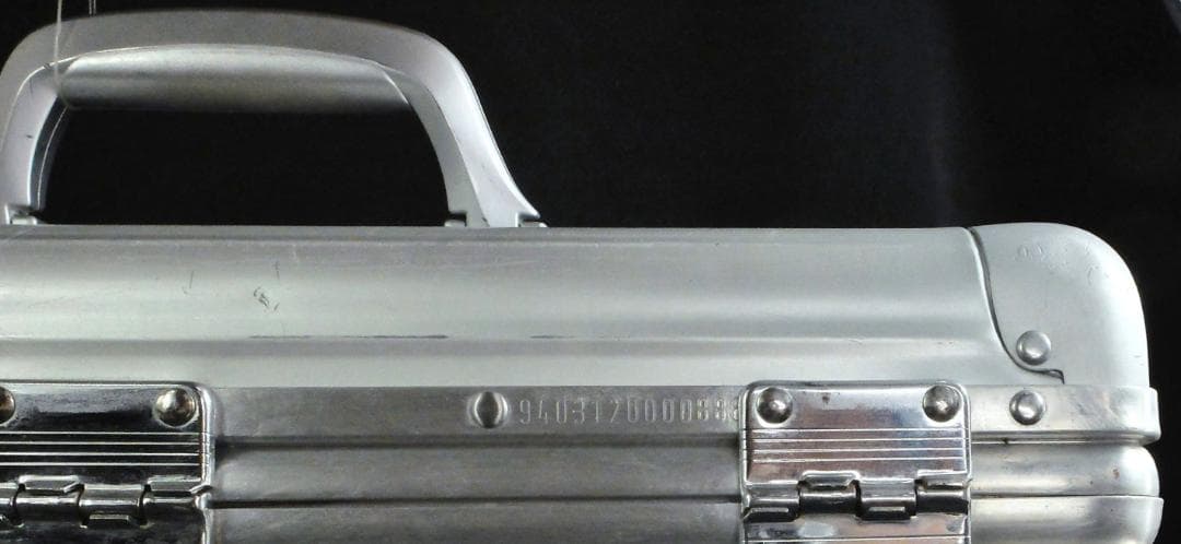 リモワ 940.31『Lufthansa』アルミ・パイロットケース 29L - メルカリ