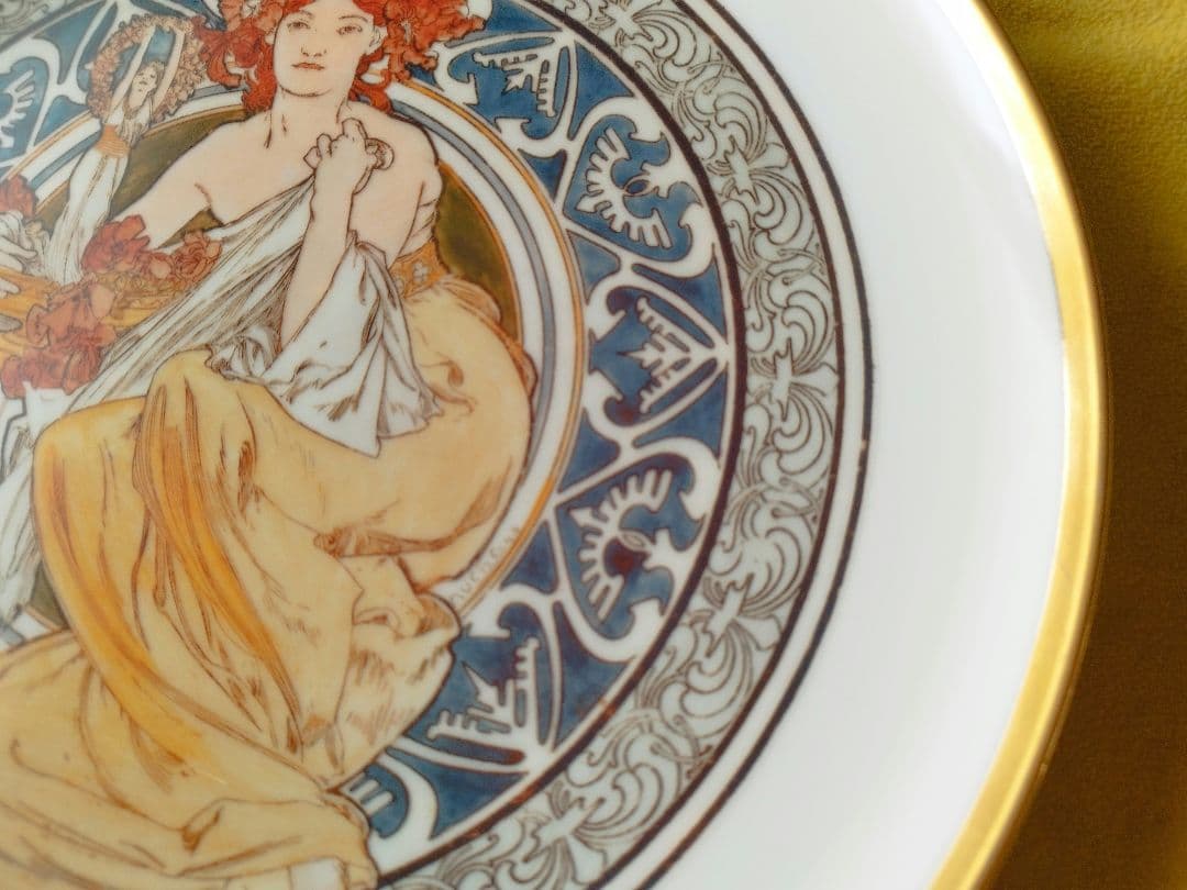 希少品 ミュシャ大皿：パリのシンボル 直径31cm 金縁 - メルカリ