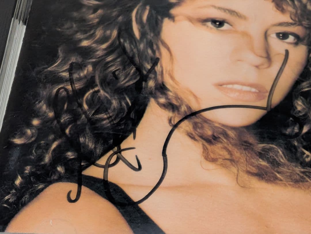 ヒ*ジ様 1996年来日公演 マライア・キャリー サイン入りCD VIP パス