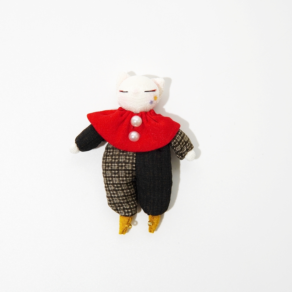 猫ピエロ（ブローチ）｜ちりめん細工 - poco a poco | minne byGMO