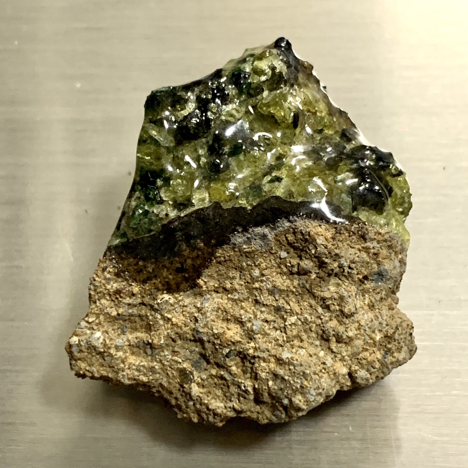 ボムストーン原石✨光エネルギー超濃縮✨火山爆発から出来た石最高ランク